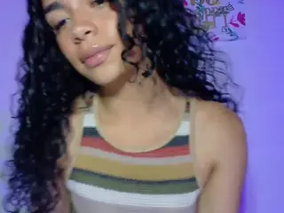 CassandraAndrews's Live Sex Cam Show