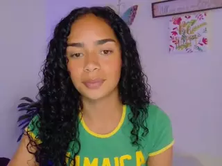 CassandraAndrews's Live Sex Cam Show