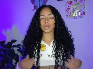 CassandraAndrews's Live Sex Cam Show
