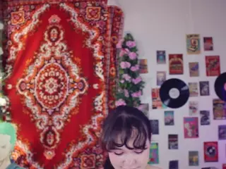 CherryLadyExpansionist's Live Sex Cam Show