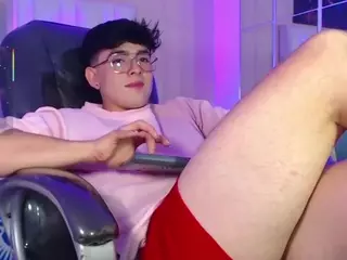 sweet-jeremy's Live Sex Cam Show