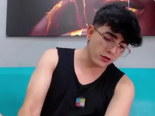 sweet-jeremy's Live Sex Cam Show