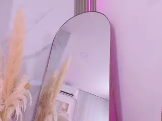 Chlooee's Live Sex Cam Show