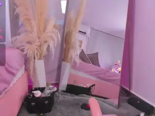 Chlooee's Live Sex Cam Show