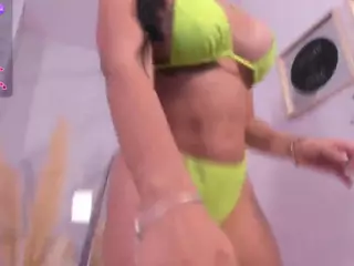 Chlooee's Live Sex Cam Show