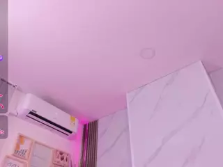 Chlooee's Live Sex Cam Show