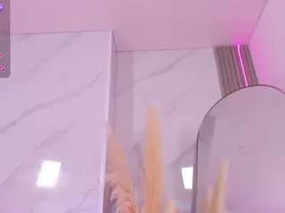 Chlooee's Live Sex Cam Show