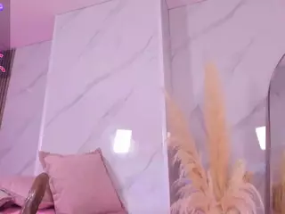 Chlooee's Live Sex Cam Show