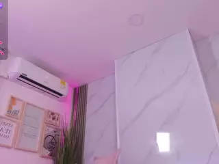 Chlooee's Live Sex Cam Show