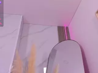 Chlooee's Live Sex Cam Show