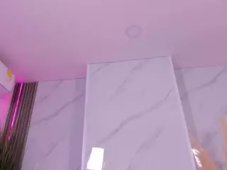 Chlooee's Live Sex Cam Show