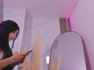 Chlooee's Live Sex Cam Show
