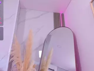 Chlooee's Live Sex Cam Show