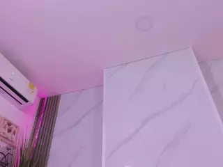 Chlooee's Live Sex Cam Show