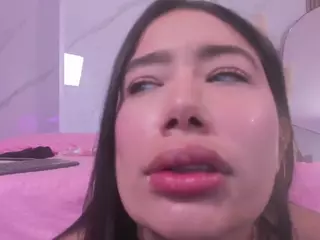 Chlooee's Live Sex Cam Show