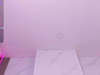 Chlooee's Live Sex Cam Show