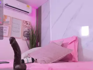 Chlooee's Live Sex Cam Show