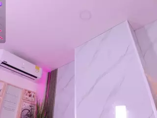 Chlooee's Live Sex Cam Show