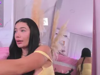 Chlooee's Live Sex Cam Show