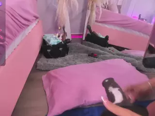 Chlooee's Live Sex Cam Show