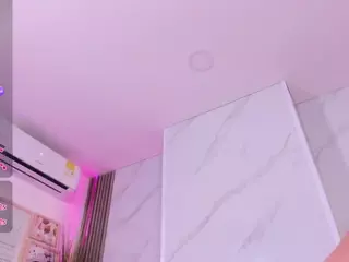 Chlooee's Live Sex Cam Show
