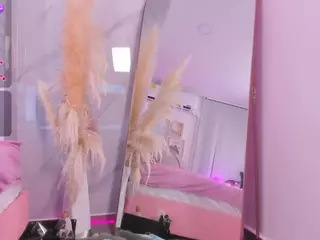Chlooee's Live Sex Cam Show