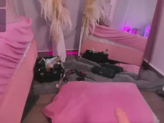 Chlooee's Live Sex Cam Show