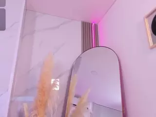 Chlooee's Live Sex Cam Show