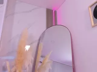 Chlooee's Live Sex Cam Show