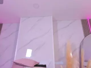 Chlooee's Live Sex Cam Show