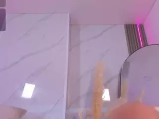 Chlooee's Live Sex Cam Show