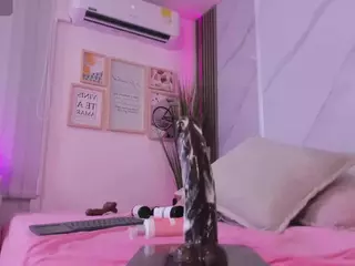 Chlooee's Live Sex Cam Show