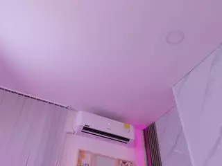Chlooee's Live Sex Cam Show