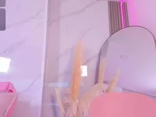 Chlooee's Live Sex Cam Show
