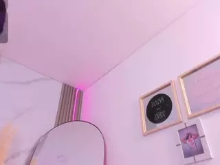 Chlooee's Live Sex Cam Show