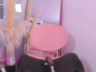 Chlooee's Live Sex Cam Show
