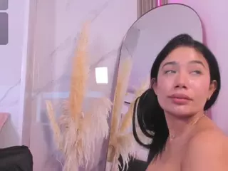 Chlooee's Live Sex Cam Show