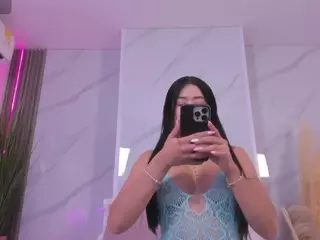 Chlooee's Live Sex Cam Show