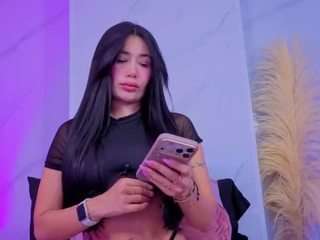 Chlooee's Live Sex Cam Show
