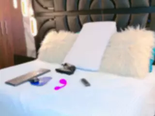 Sarahgrey18's Live Sex Cam Show