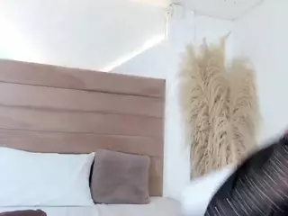 ValerieDiaz's Live Sex Cam Show