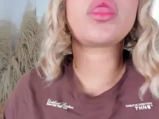 ValerieDiaz's Live Sex Cam Show