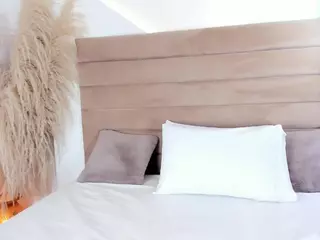ValerieDiaz's Live Sex Cam Show