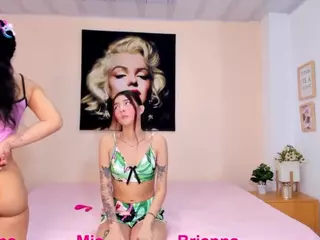 Cloe-World1's Live Sex Cam Show