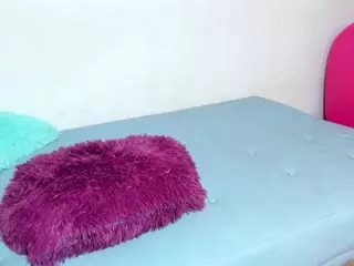 Cloe-World1's Live Sex Cam Show