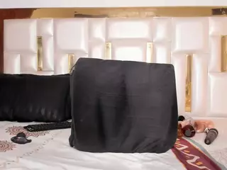 MiaaXXX's Live Sex Cam Show