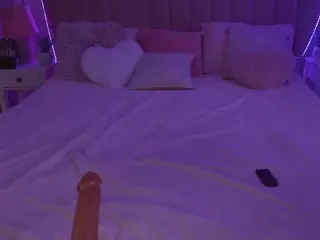 WildLora's Live Sex Cam Show