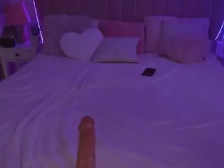 WildLora's Live Sex Cam Show