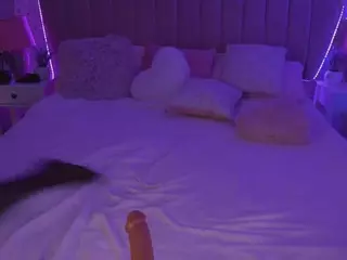 WildLora's Live Sex Cam Show