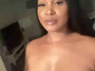 blasiancameleon's Live Sex Cam Show